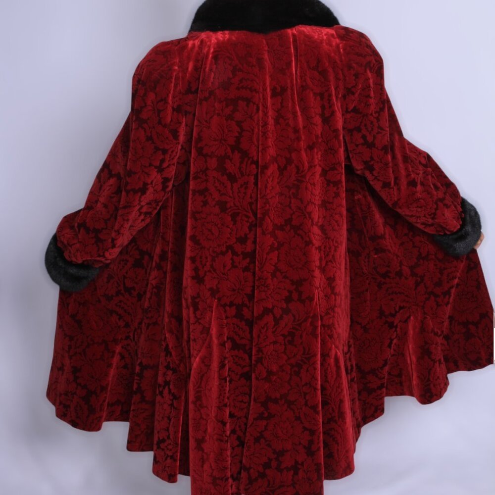 Stunning Red Chenille Coat with Blackglama Mink Accent - Picture 3 of 4